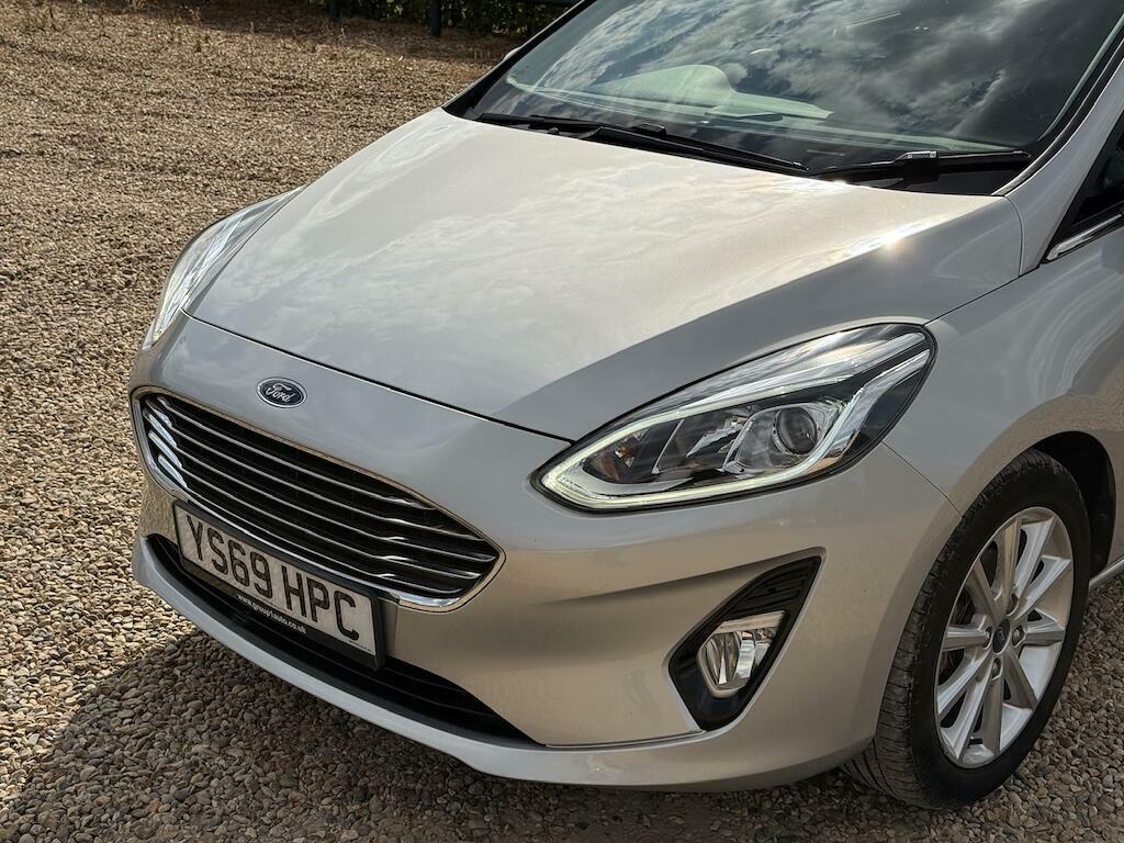 Ford Fiesta Titanium Silver #5