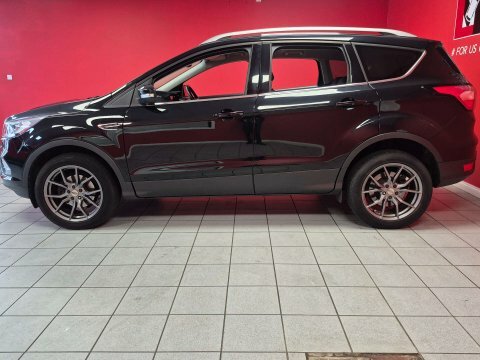 Ford Kuga 1.5 Kuga Titanium SN18VWE Black #2