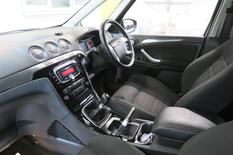 Ford Galaxy 2.0 Tdci Zetec Mpv Euro 5 140 P Black #31