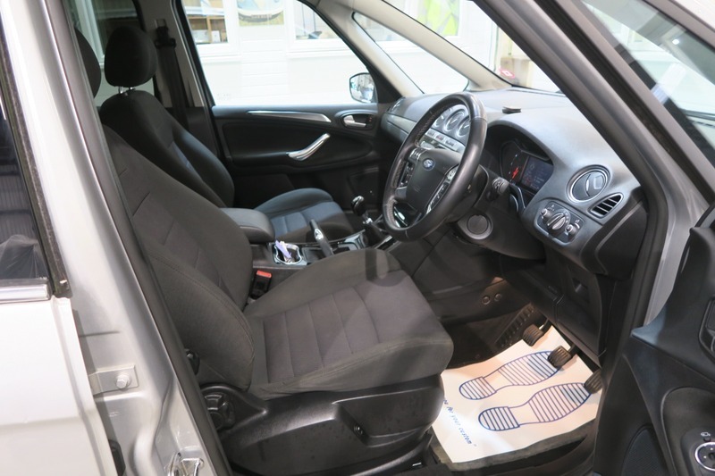 Ford Galaxy 2.0 Tdci Zetec Mpv Euro 5 140 P Black #20