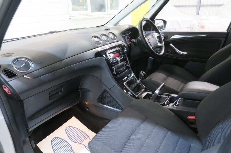 Ford Galaxy 2.0 Tdci Zetec Mpv Euro 5 140 P Black #30