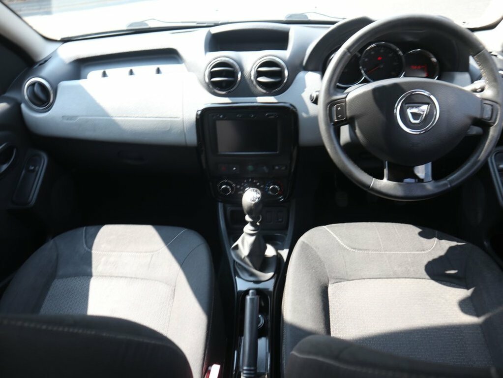 Dacia Duster 1.5L Laureate White #2