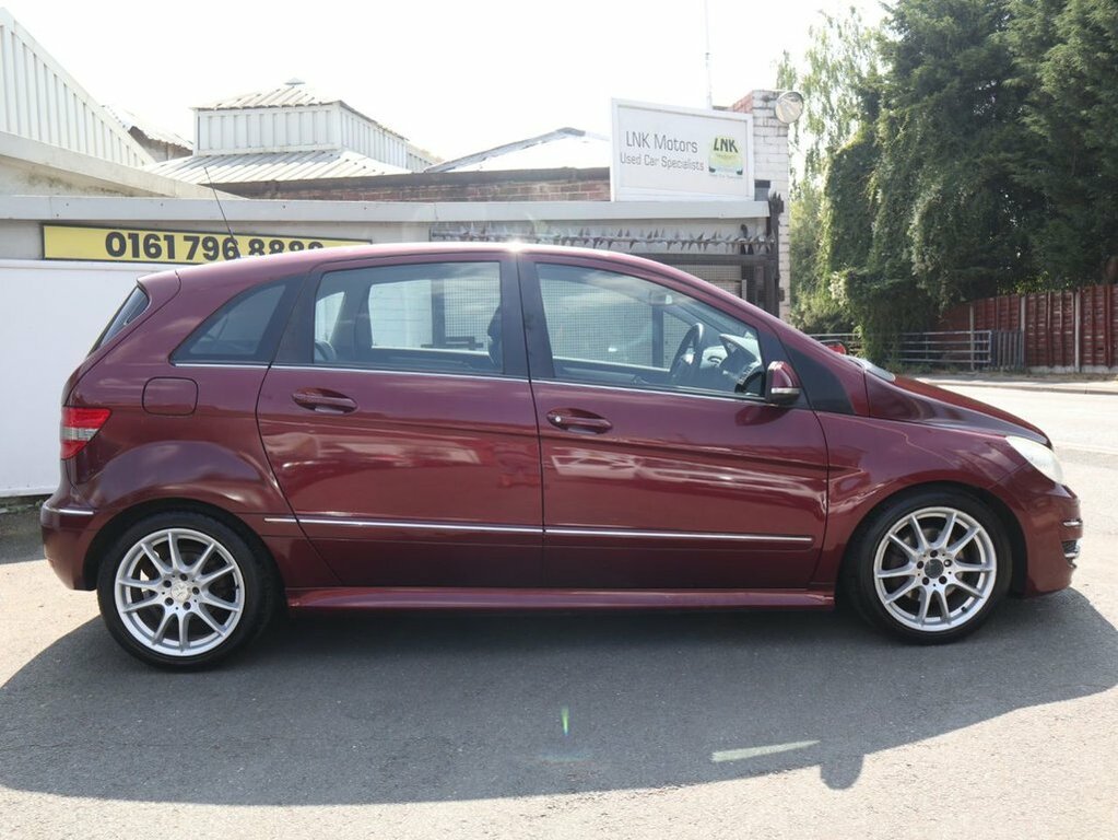 Mercedes-Benz B Class 2L Sport Red #3
