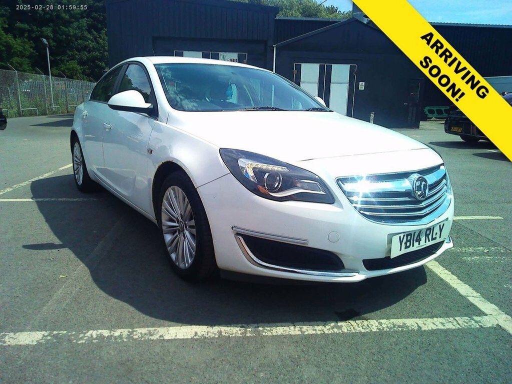 Vauxhall Insignia 2L Energy White