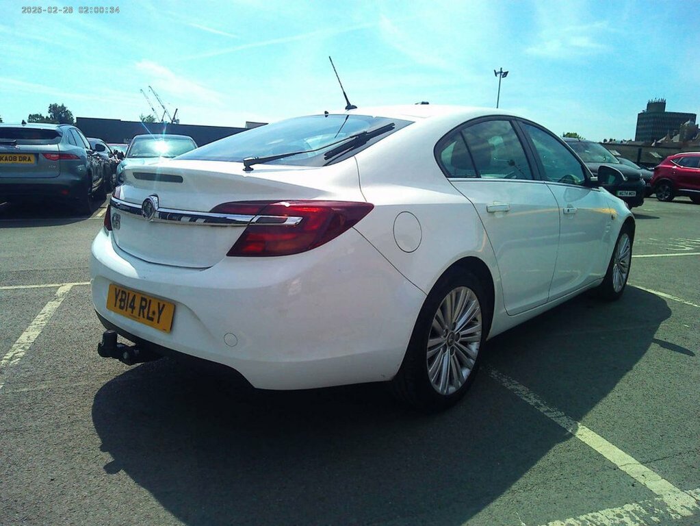 Vauxhall Insignia 2L Energy White #5