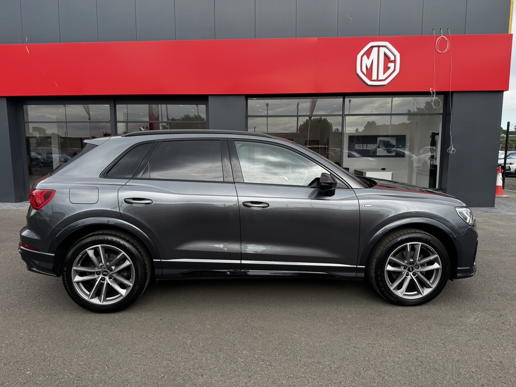 Audi Q3 S Ln Blk Ed 35 Tfsi Mhev Sa YR22RHK Grey #6