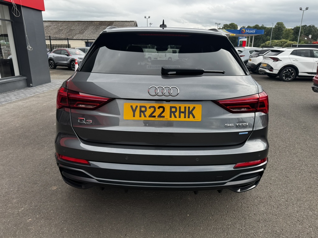 Audi Q3 S Ln Blk Ed 35 Tfsi Mhev Sa YR22RHK Grey #4