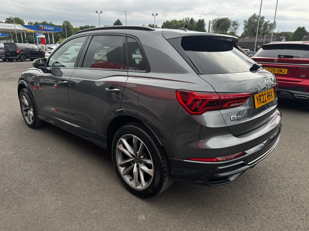 Audi Q3 S Ln Blk Ed 35 Tfsi Mhev Sa YR22RHK Grey #3