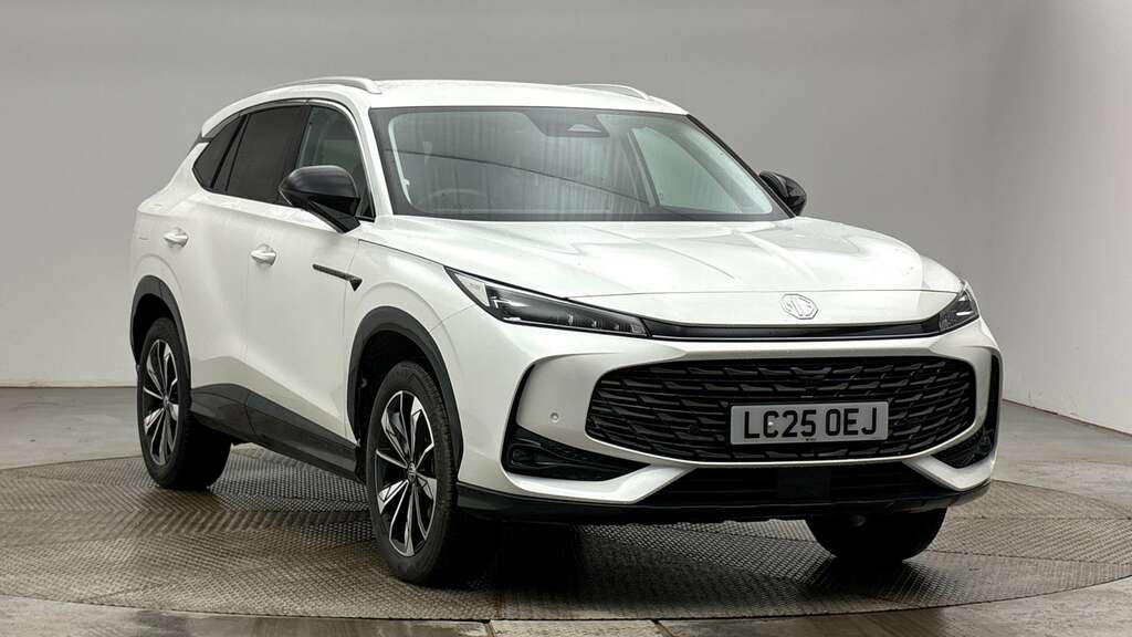 MG HS Trophy White