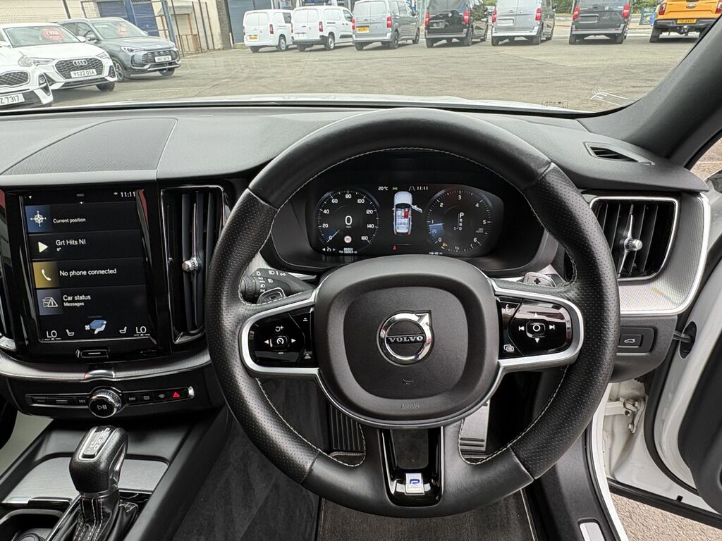 Volvo XC60 R Design White #13
