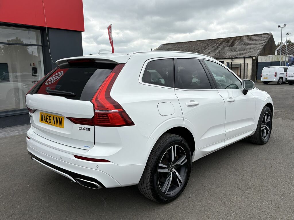 Volvo XC60 R-design White #5