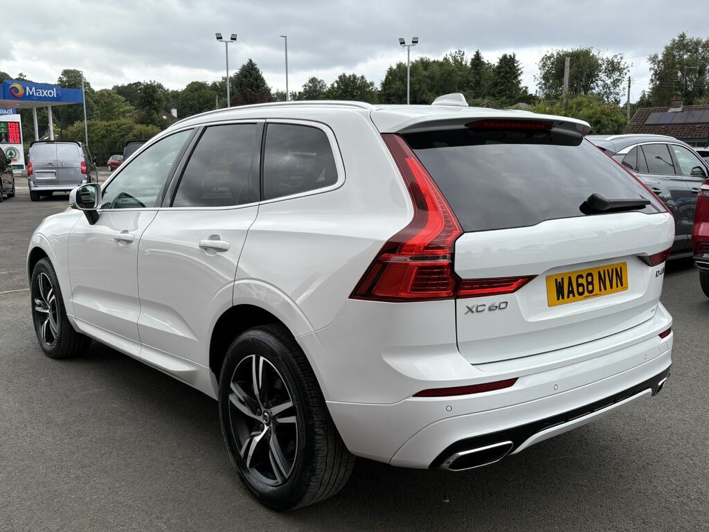 Volvo XC60 R-design White #6