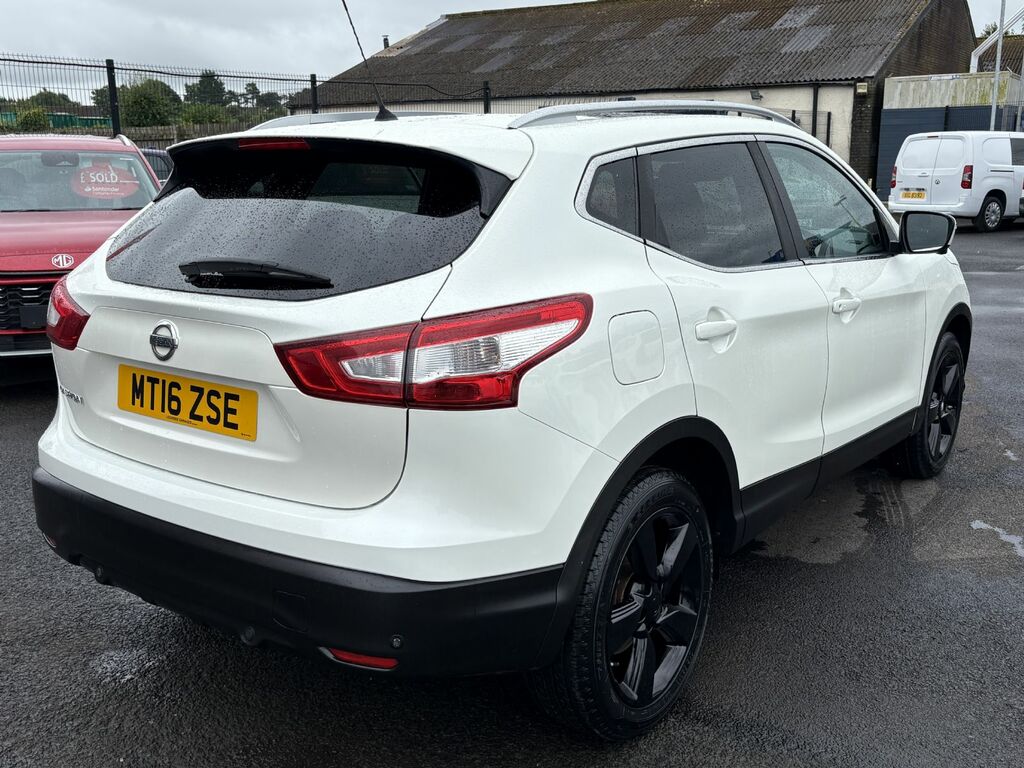 Nissan Qashqai N-connecta White #5