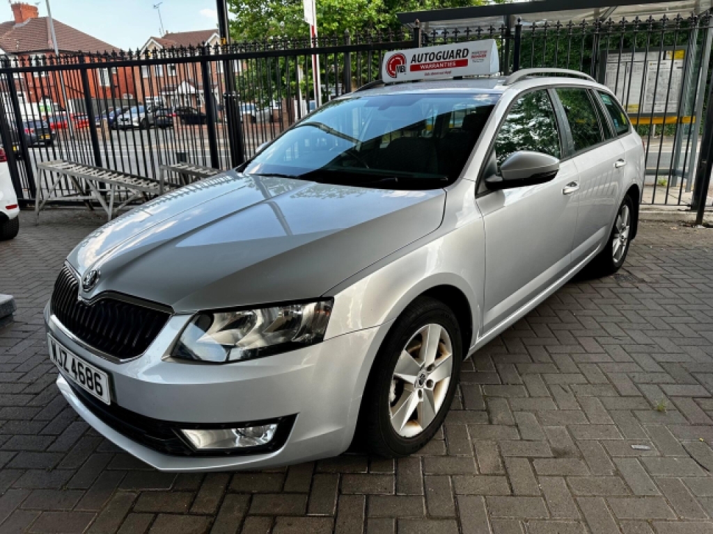 Skoda Octavia 1.6 Tdi Se Silver #3