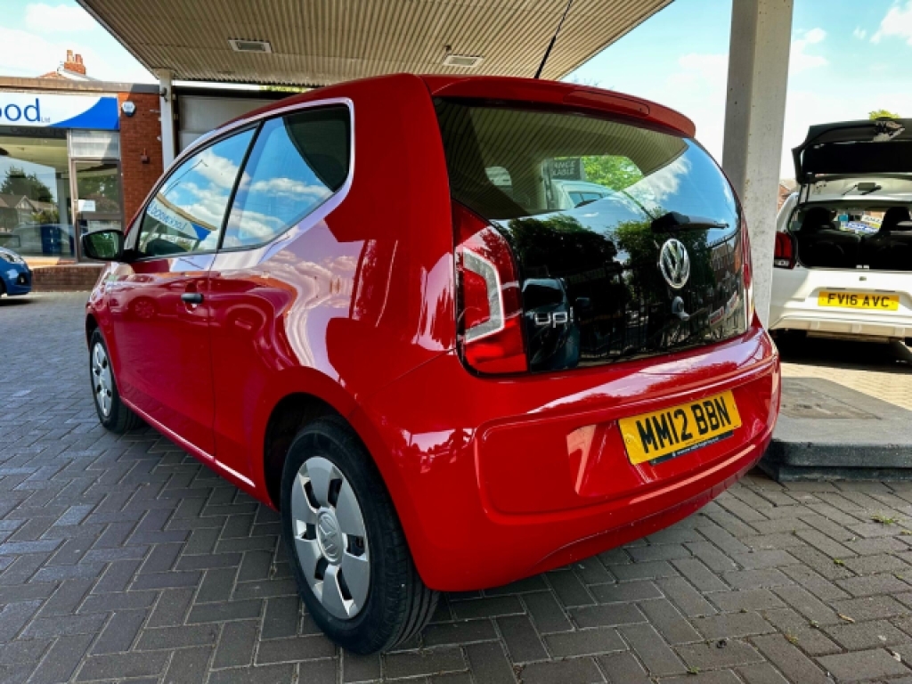 Volkswagen Up 1.0 Take Up Red #4