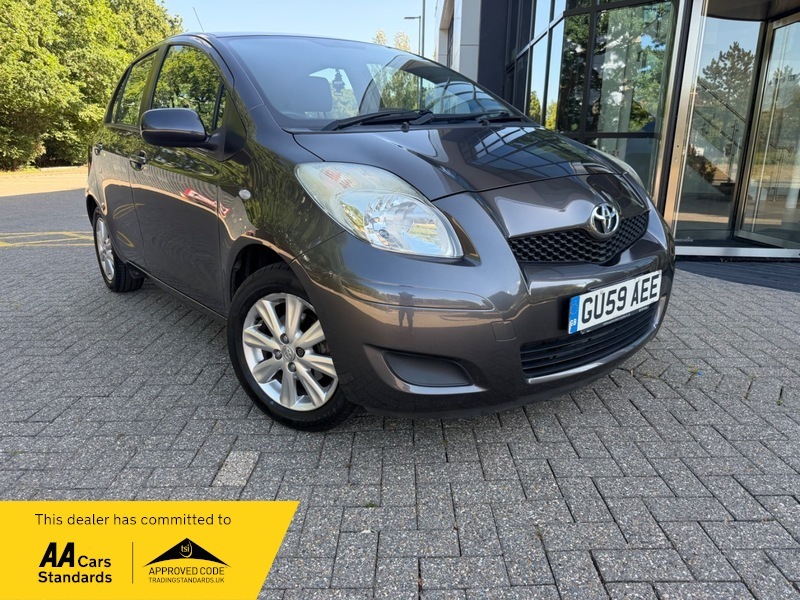 Toyota Yaris 1.33 Dual Vvt-i Tr GU59AEE Grey