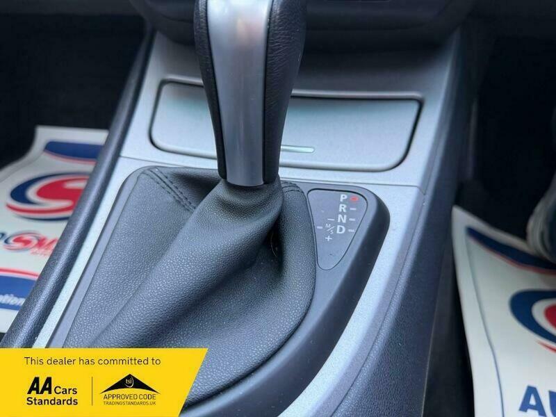 BMW 1 Series Hatchback 2.0 120D Se Euro 4 200505 Blue #14