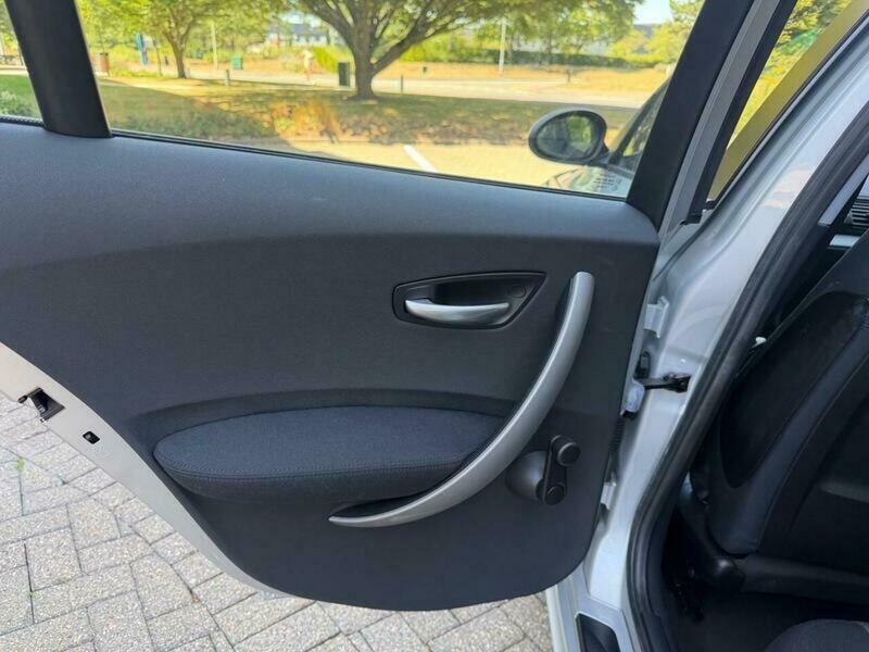 BMW 1 Series Hatchback 2.0 120D Se Euro 4 200505 Blue #28