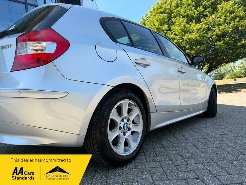 BMW 1 Series Hatchback 2.0 120D Se Euro 4 200505 Blue #13
