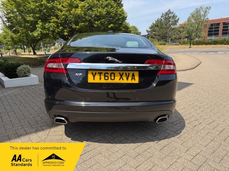 Jaguar XF 3.0D V6 Premium Luxury Black #6