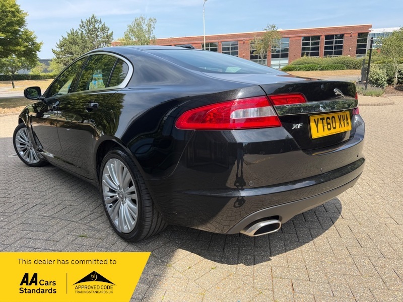 Jaguar XF 3.0D V6 Premium Luxury Black #5