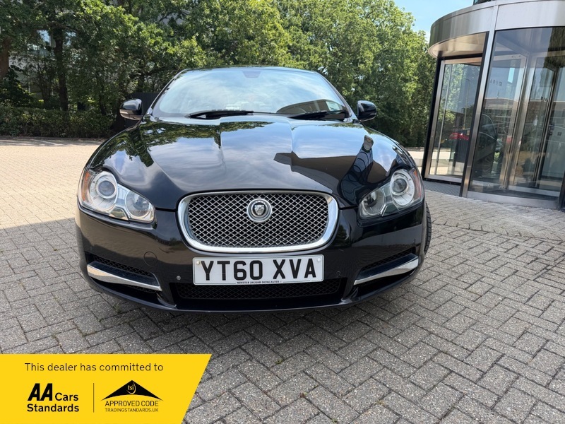 Jaguar XF 3.0D V6 Premium Luxury Black #2