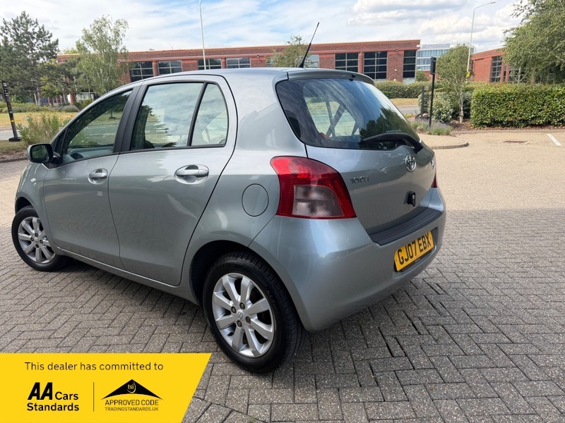 Toyota Yaris 1.3 Vvt-i Zinc Hatchback Silver #5