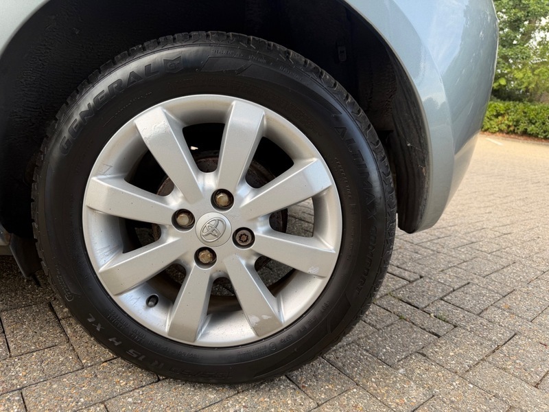 Toyota Yaris 1.3 Vvt-i Zinc Black #16