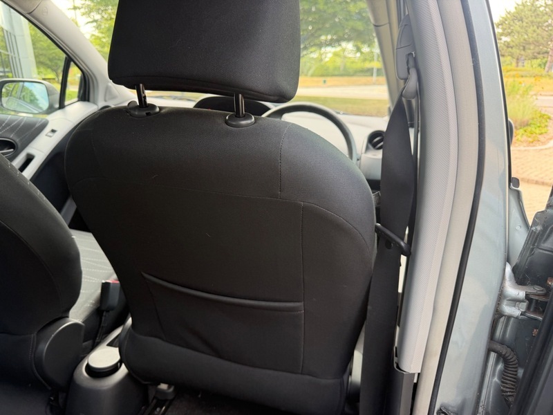 Toyota Yaris 1.3 Vvt-i Zinc Black #24