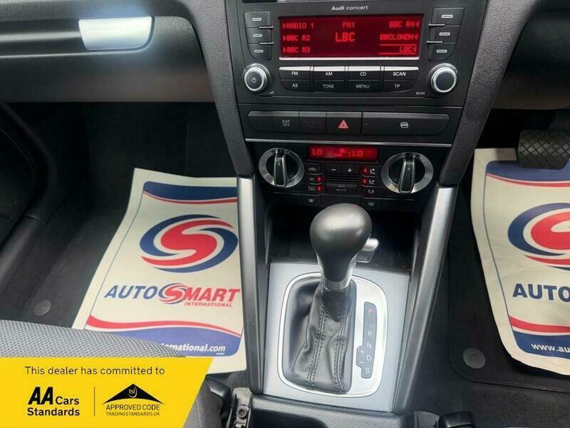 Audi A3 Hatchback 1.6 Technik Sportback Euro 4 20090 Blue #16