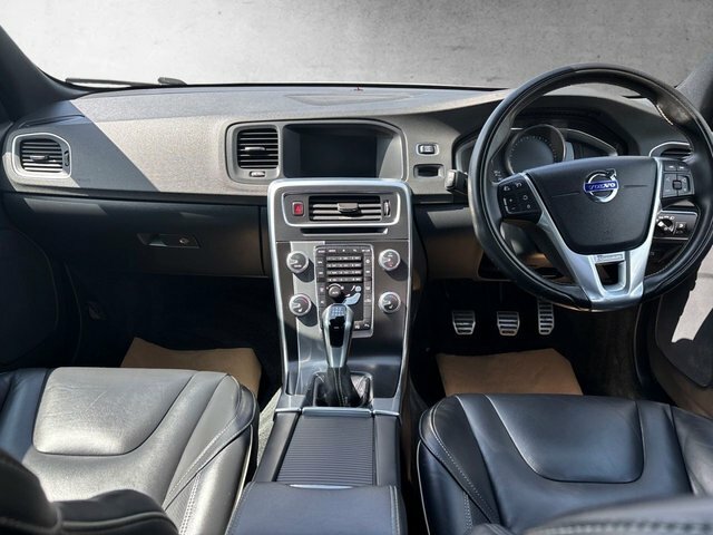 Volvo S60 2.0 T4 R-design Lux Nav Saloon E White #2