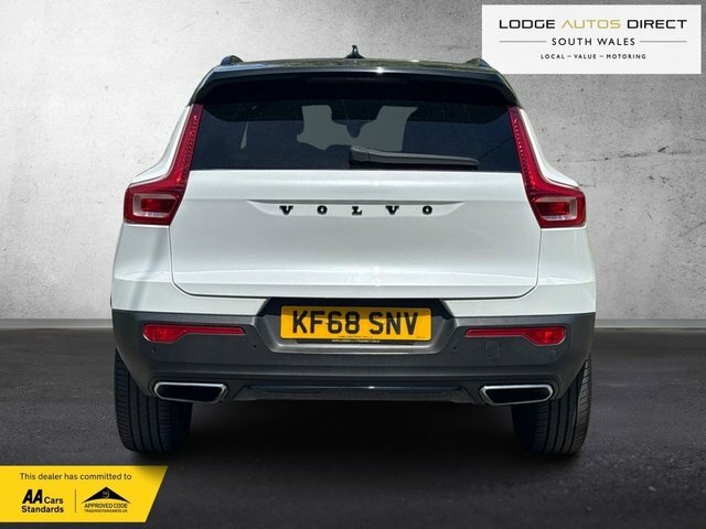 Volvo XC40 2.0 D3 R-design Suv Euro 6 Ss White #4