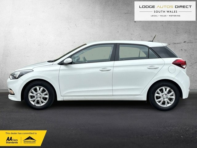 Hyundai I20 1.2 Se Hatchback Euro 6 84 Ps FL67WDX White #6