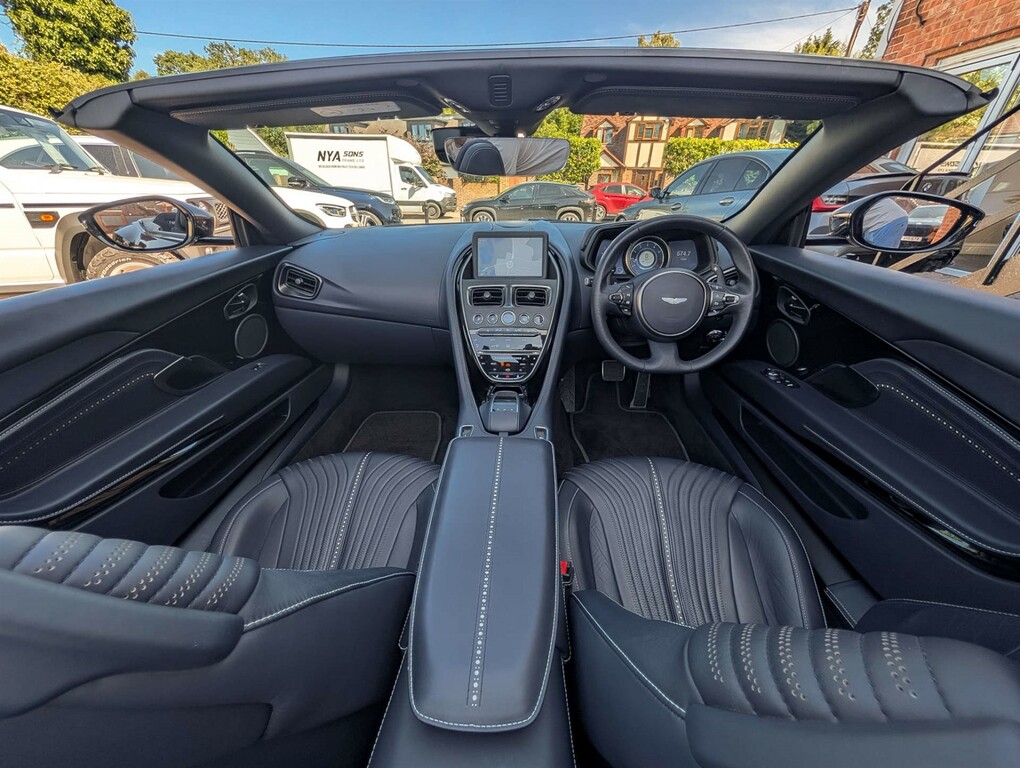 Aston Martin DB11 4.0 V8 Volante Euro 6 2-Door  #30