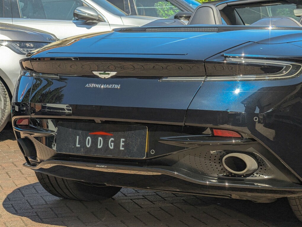 Aston Martin DB11 4.0 V8 Volante Euro 6 2-Door  #26
