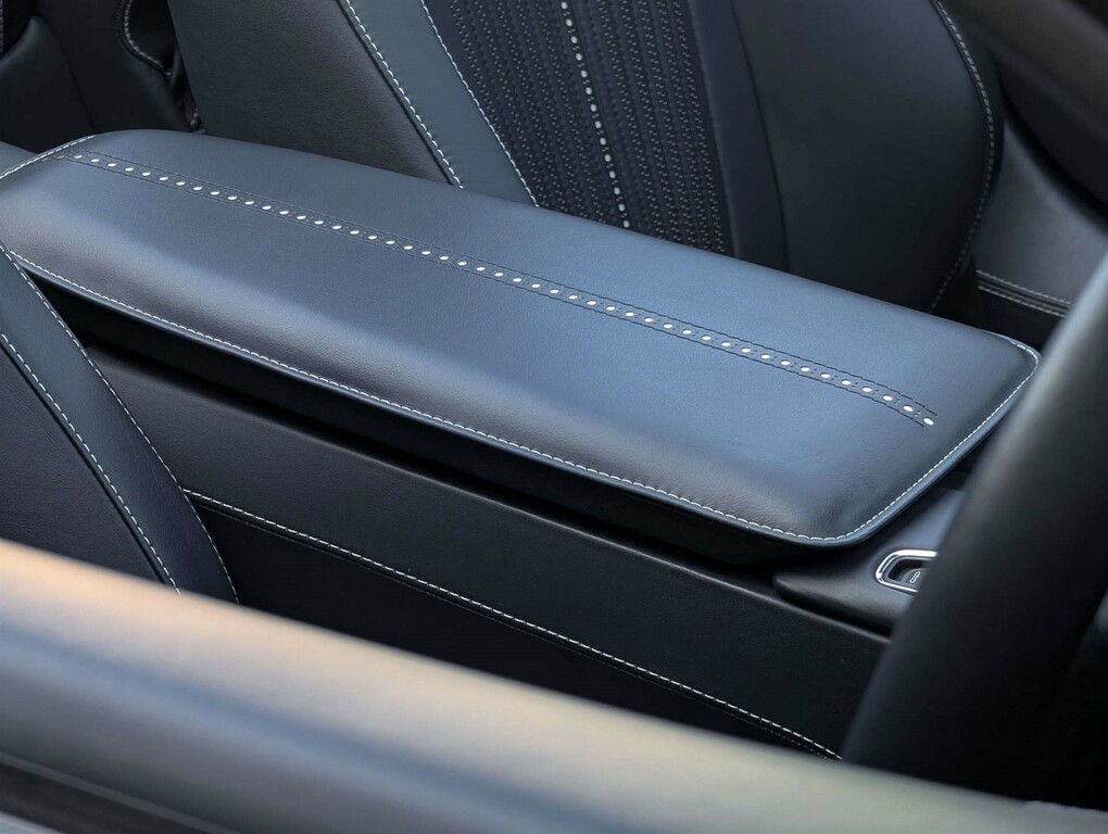 Aston Martin DB11 4.0 V8 Volante Euro 6 2-Door  #41