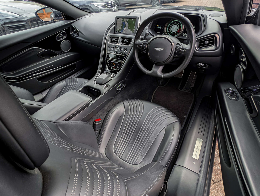 Aston Martin DB11 V12 Amr Touchtronic Blue #20