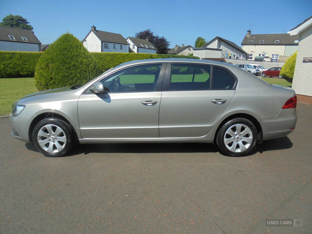 Skoda Superb 1.6 Tdi Cr S Brown #5