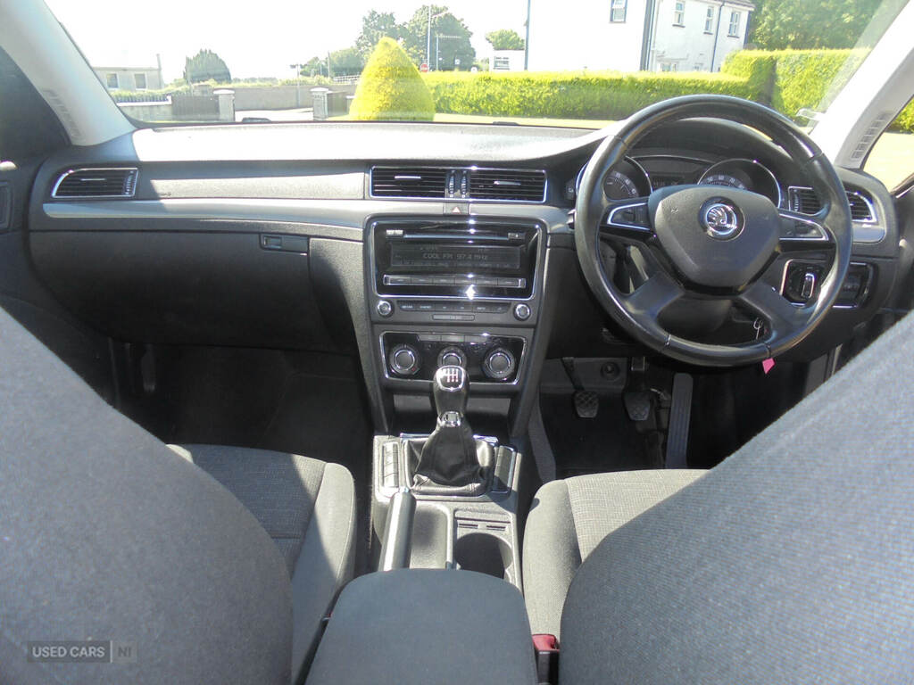 Skoda Superb 2.0 Tour De France Tdi Cr 138 Bhp White #10