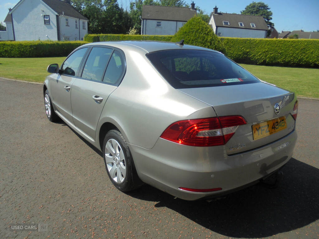 Skoda Superb 1.6 Tdi Cr S Brown #6
