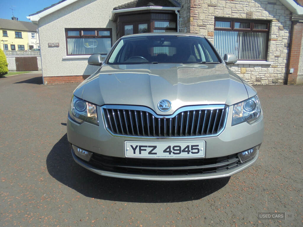 Skoda Superb 1.6 Tdi Cr S Brown #3