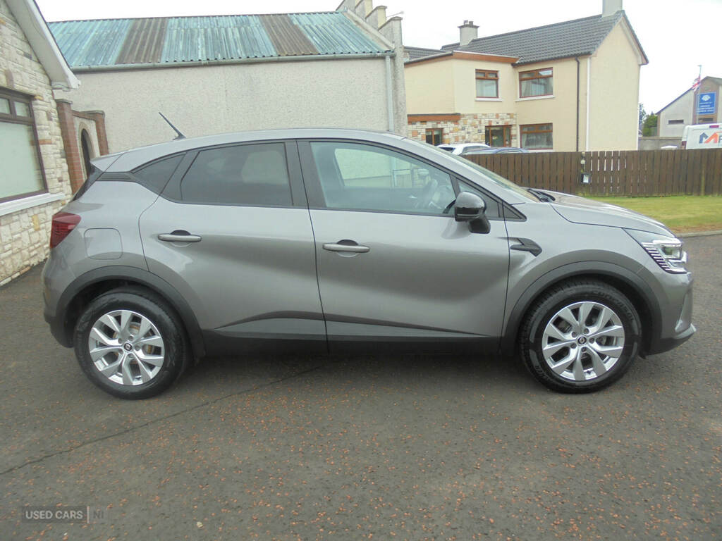 Renault Captur 1.3 Tce 140 Iconic Grey #2