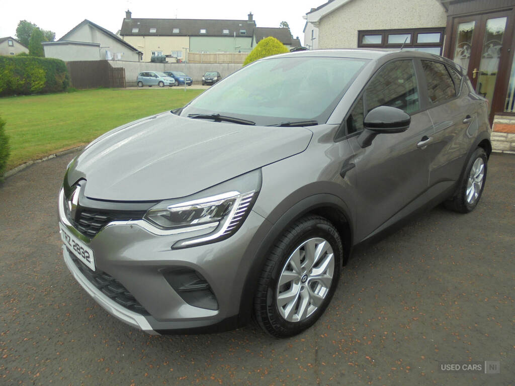 Renault Captur 1.3 Tce 140 Iconic Grey #4