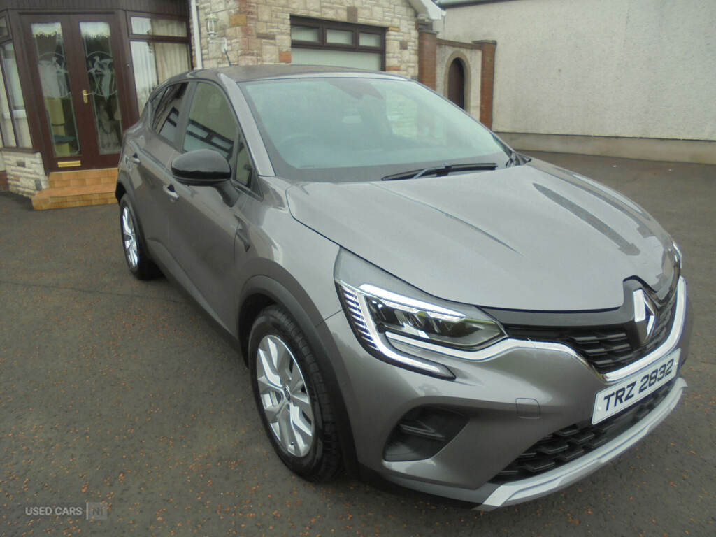 Renault Captur 1.3 Tce 140 Iconic Grey