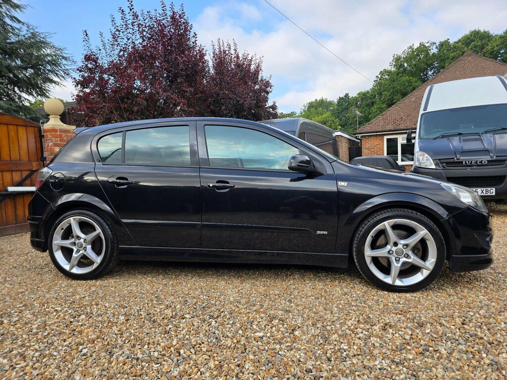 Vauxhall Astra 1.9 Cdti 16V Sri Black #2