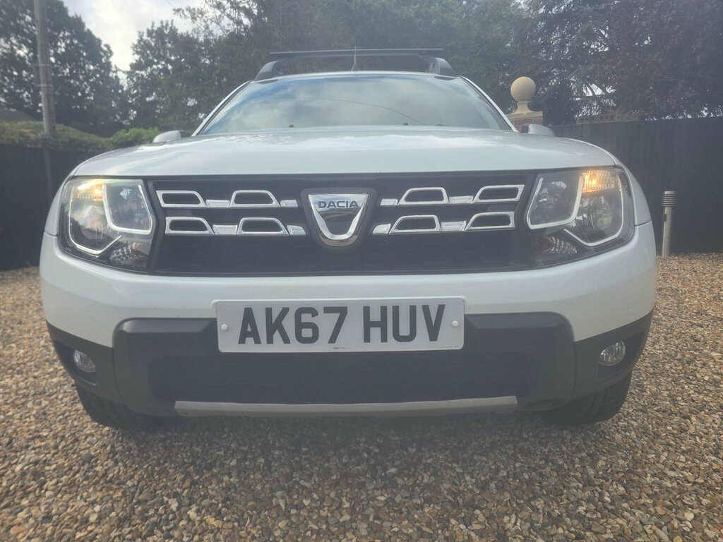Dacia Duster 1.5 Dci Prestige Euro 6 Ss AK67HUV White #4