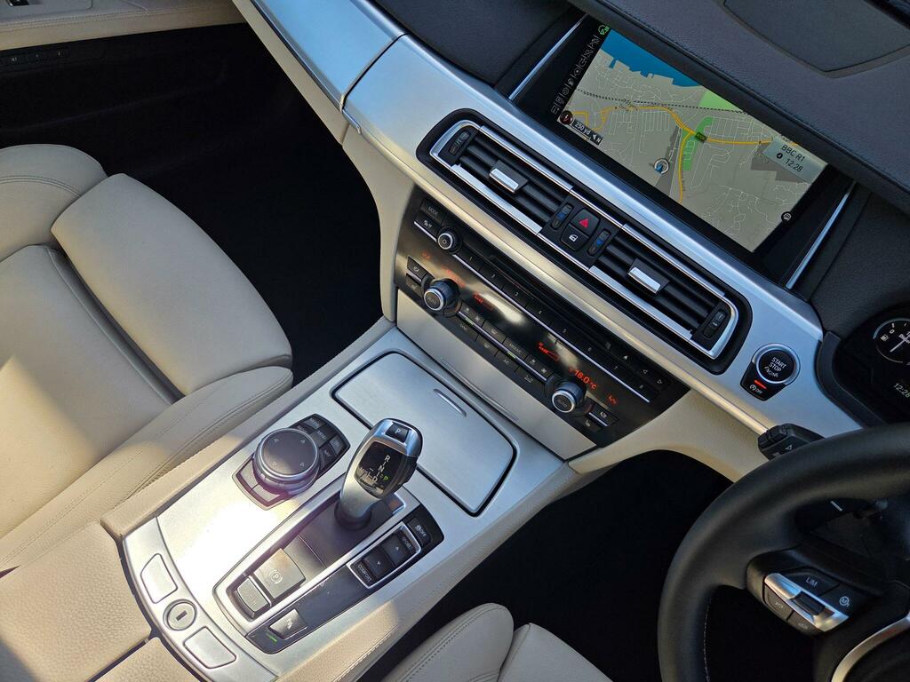 BMW 7 Series Saloon 3.0 740Li Se Euro 5 Ss 201515 Grey #14