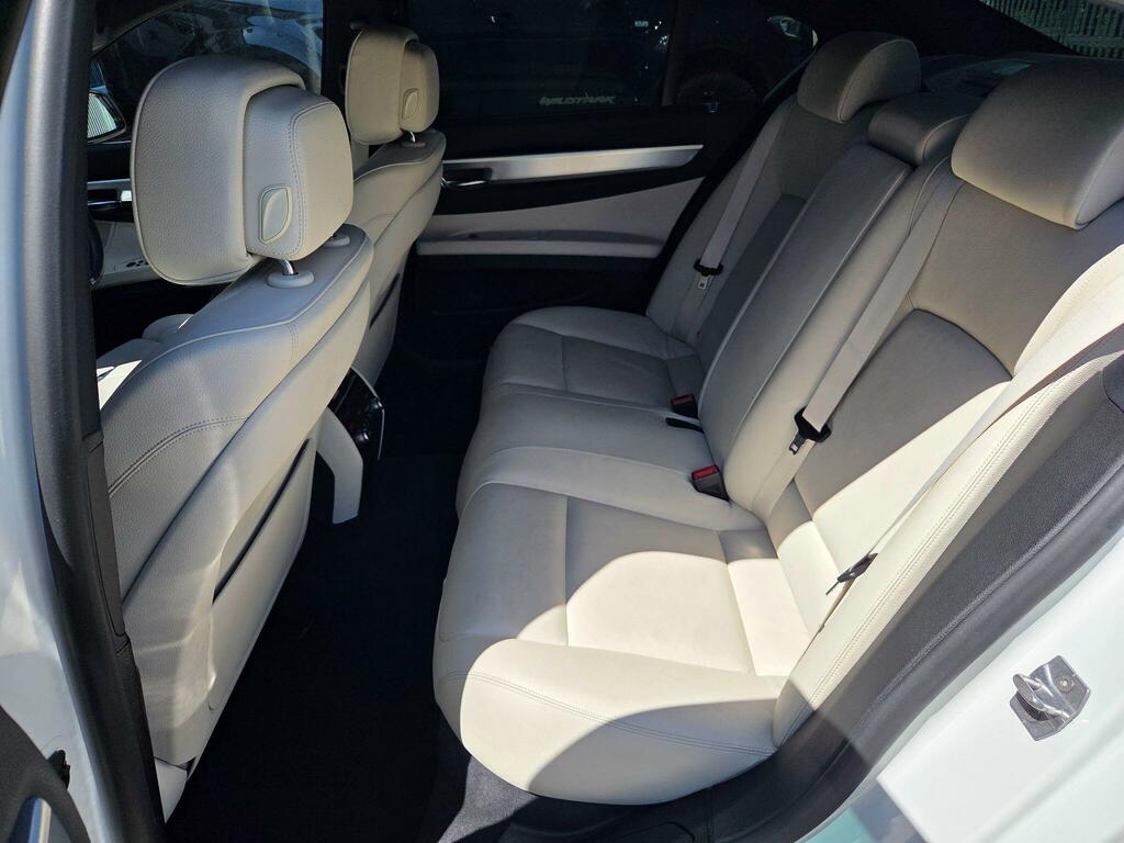 BMW 7 Series Saloon 3.0 740Li Se Euro 5 Ss 201515 Grey #16