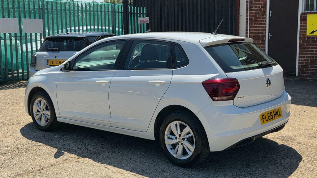 Volkswagen Polo Hatchback FL69HNA White #6