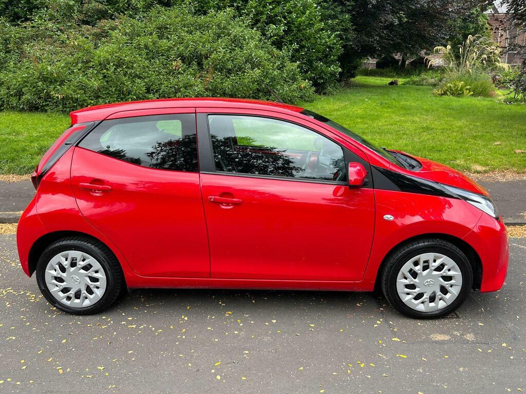 Toyota Aygo 1.0 Vvt-i X-play Euro 6 S S Red #2